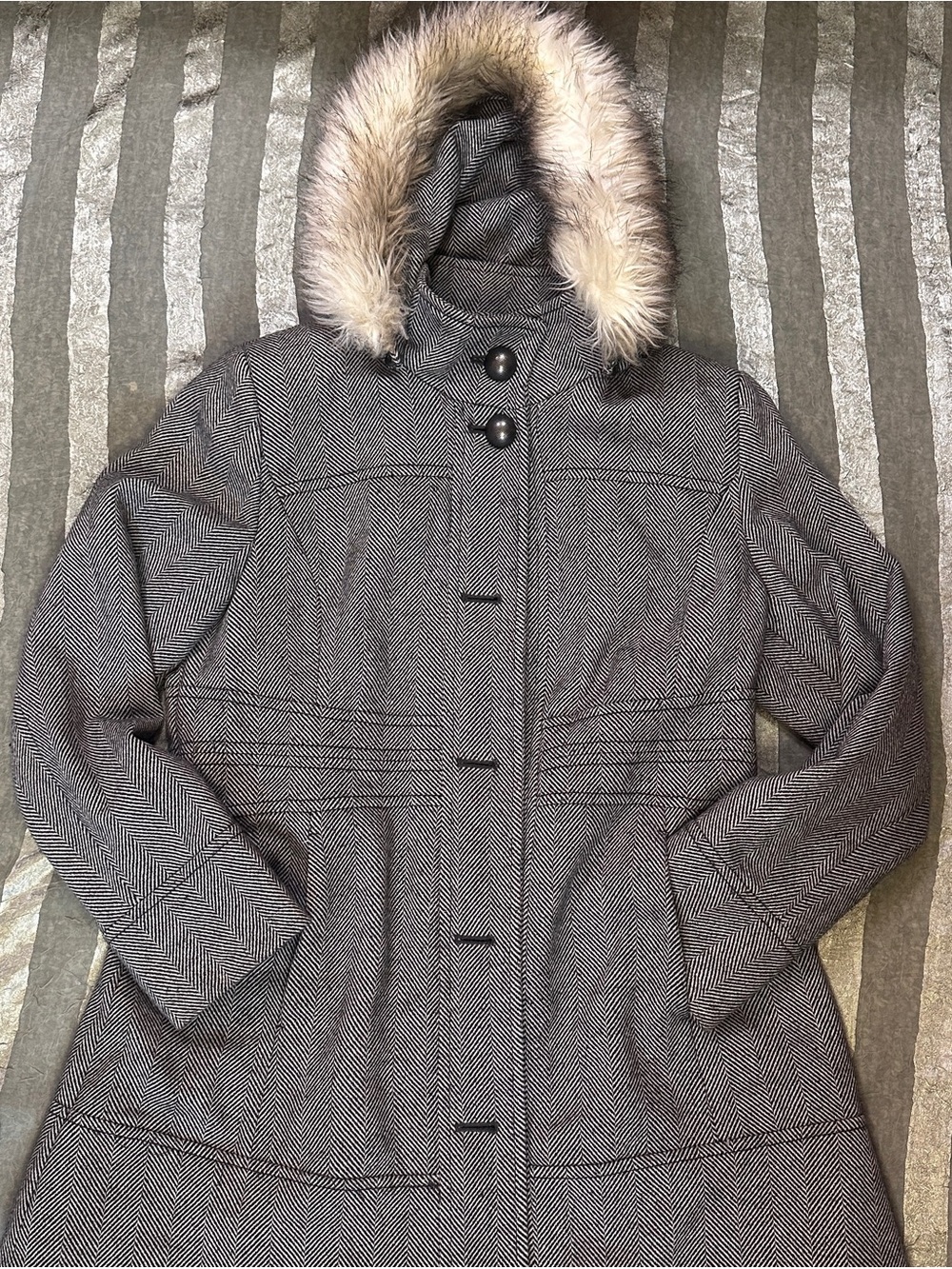Bella Swan Style Gray Wool Blend Herringbone Hooded Trench Coat  Faux Fur Trim